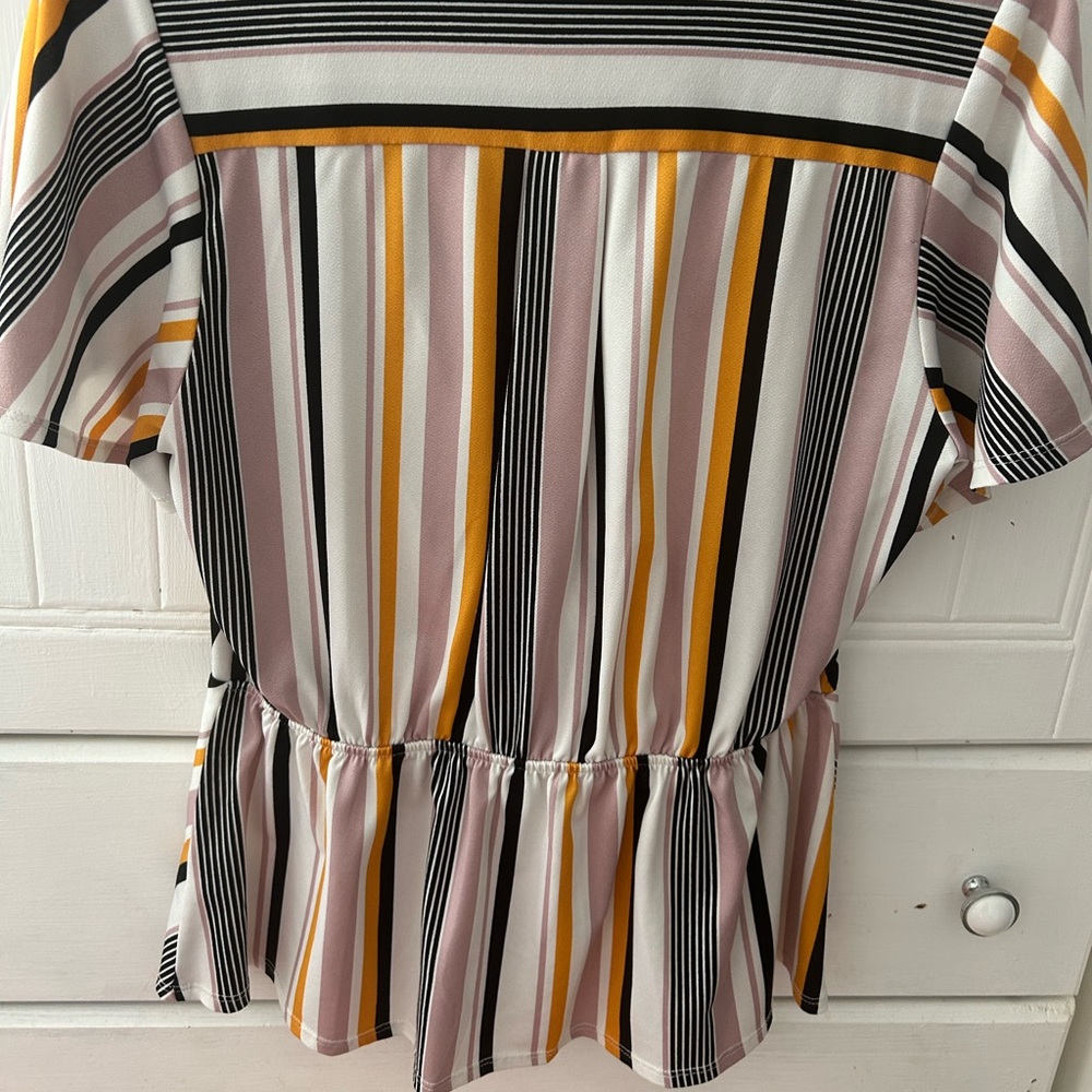 NWOT FAITH AND JOY by Monteau Multicolor Striped V-Neck Top w/Capped Sleeves - Picture 9 of 16
